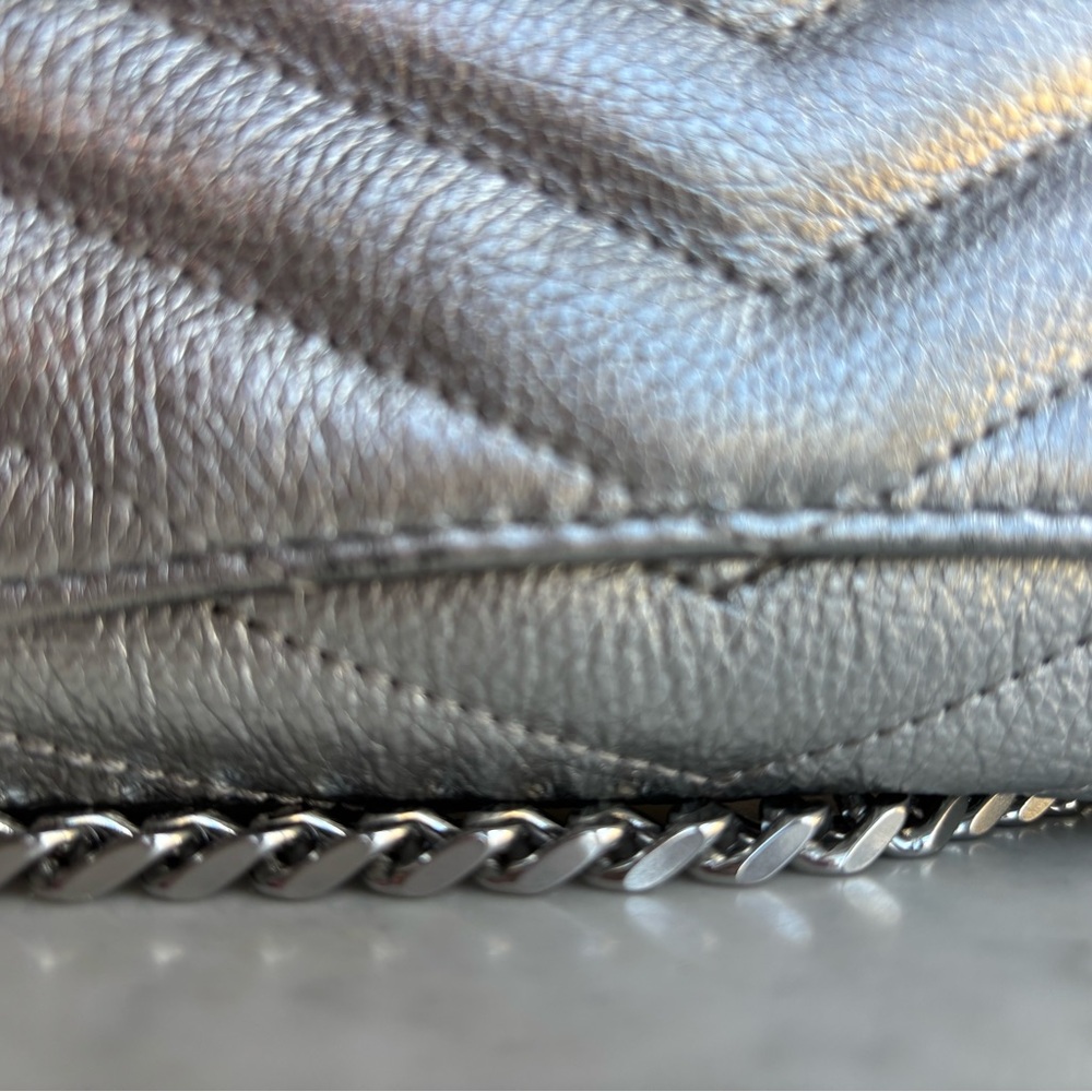 Rebecca Minkoff Silver Quilted Leather Crossbody Bag/Wallet on a Chain - Picture 5 of 16